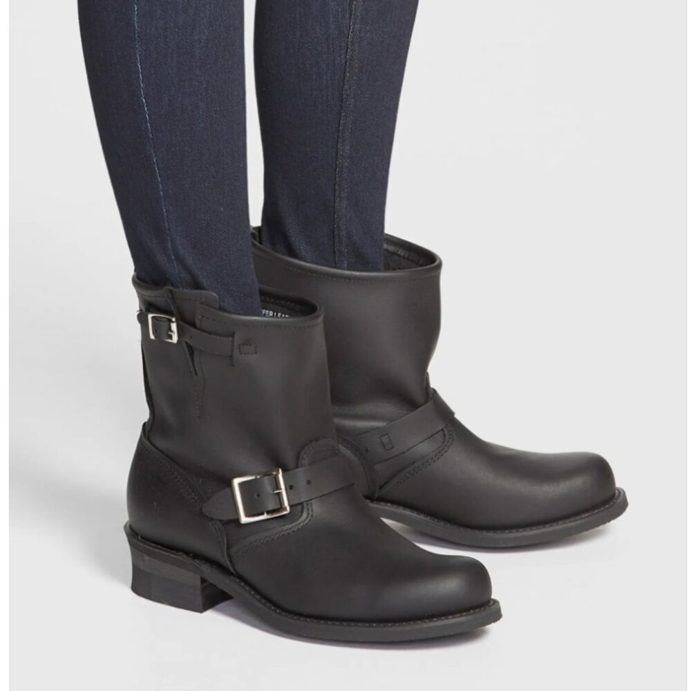 Frye Women’s Engineer 8R Leather Boots